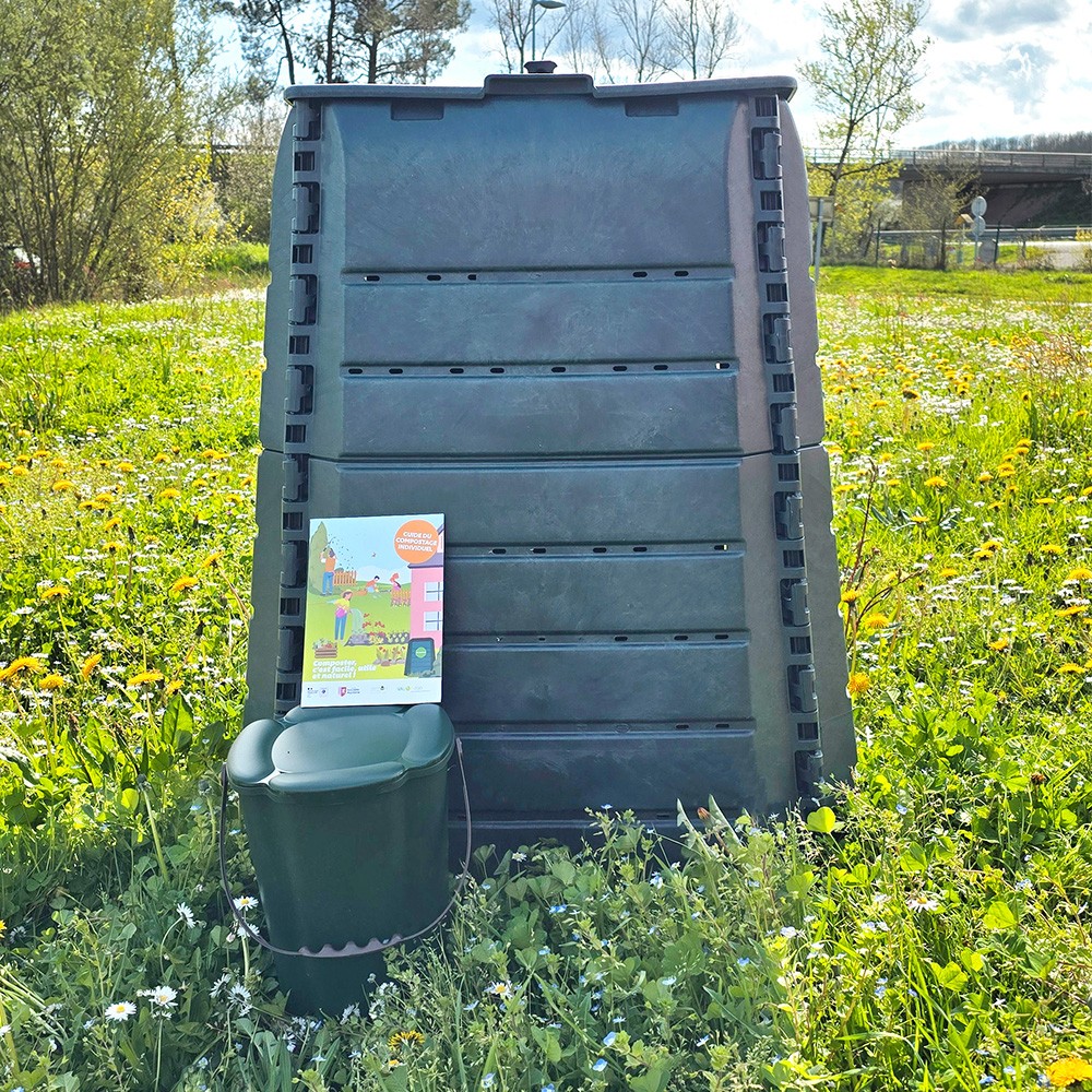 SMICTOM LGB - Notre kit de compostage : composteur, bioseau et brochure