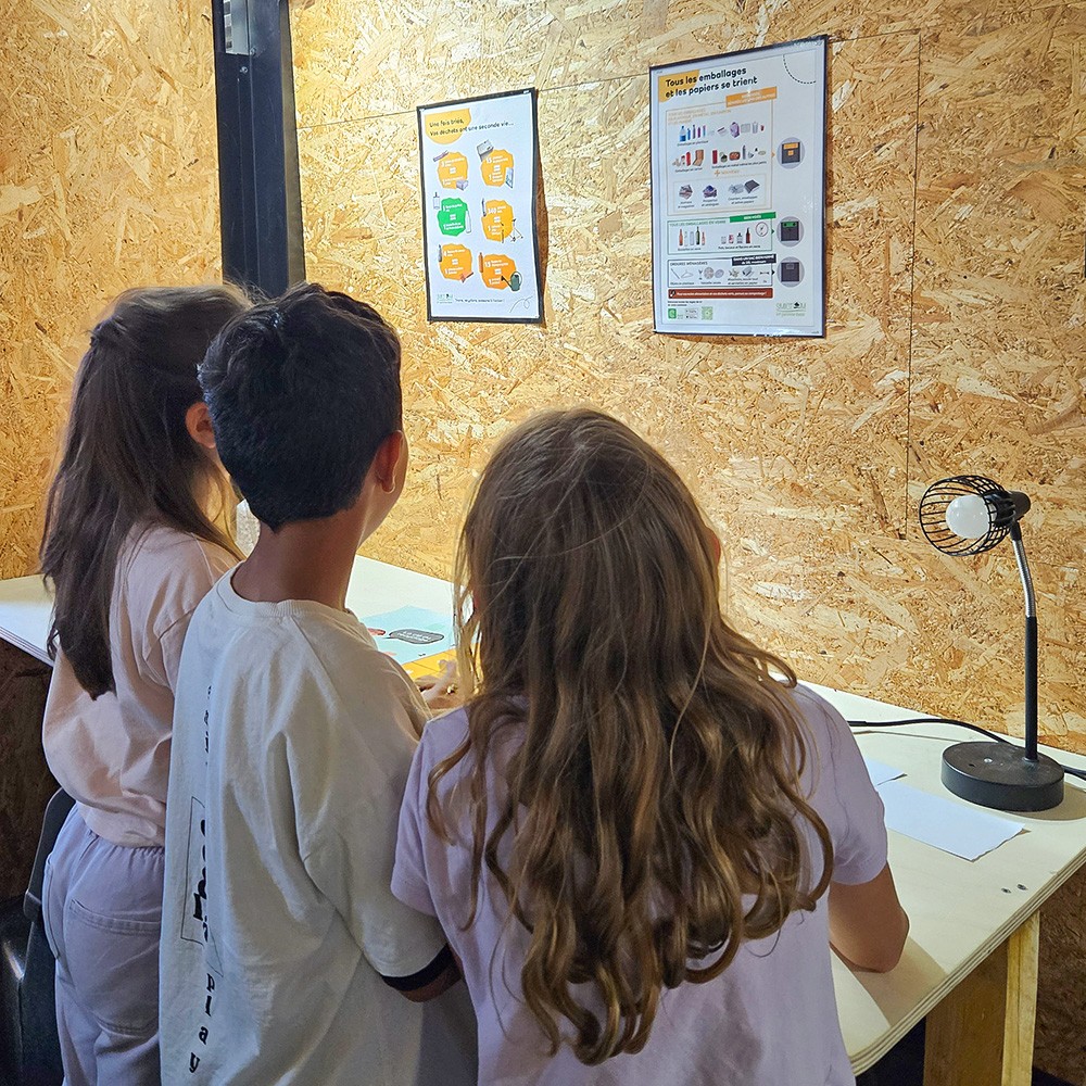 SMICTOM LGB - Animations scolaires - bus_escape_game_enigmes_enfant_ludique