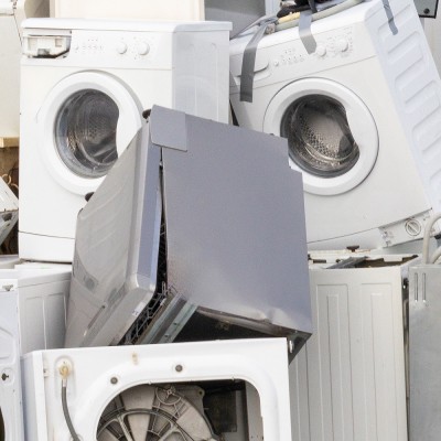 Les_appareils_electriques_electroniques_electromenagers_apports_decheterie_SMICTOM_LGB