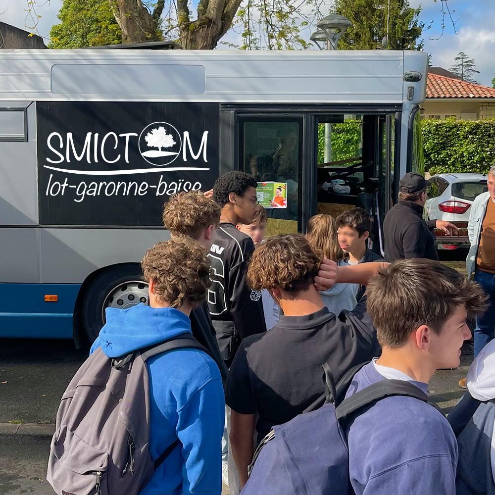 SMICTOM LGB - Animations scolaires - Bus_escape_game_lycee_lycéens