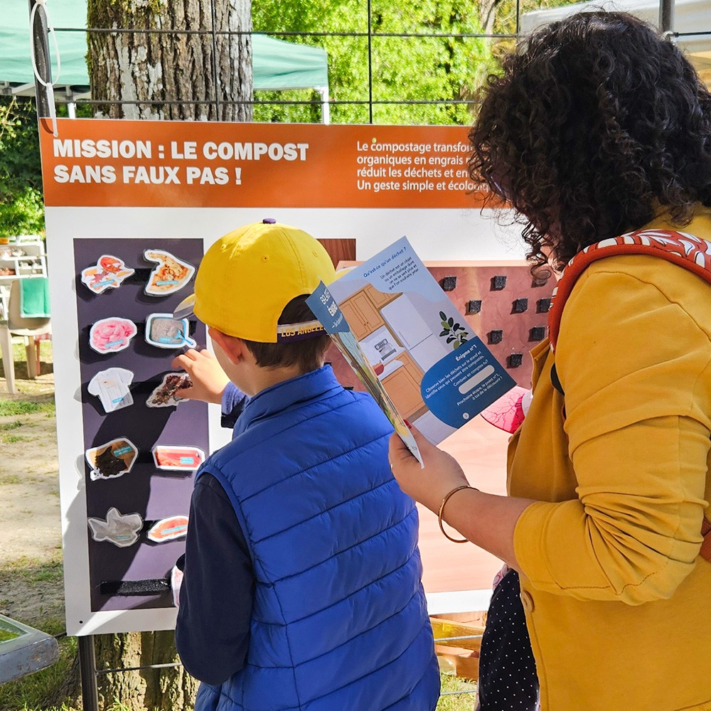 SMICTOM LGB - Stand sensibilisation 6