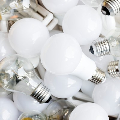 Les_lampes_ampoules_neons_apports_decheterie_SMICTOM_LGB